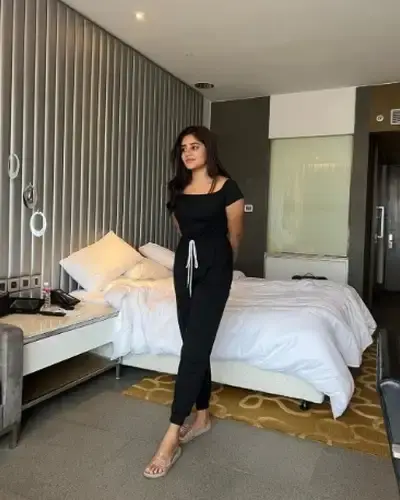 Call Girls Khirkiya Cash On Delivery