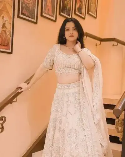 Escort Khirkiya
